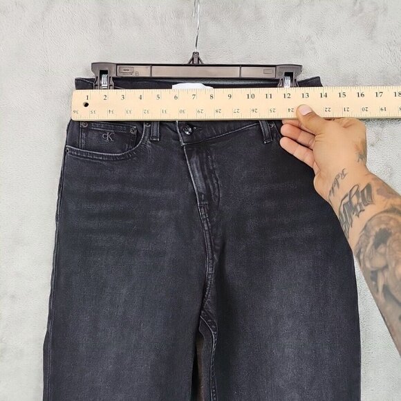 Calvin Klein Mom Jeans Womens Size 30 Black Crossover Button Embroidered Logo - Picture 4 of 10